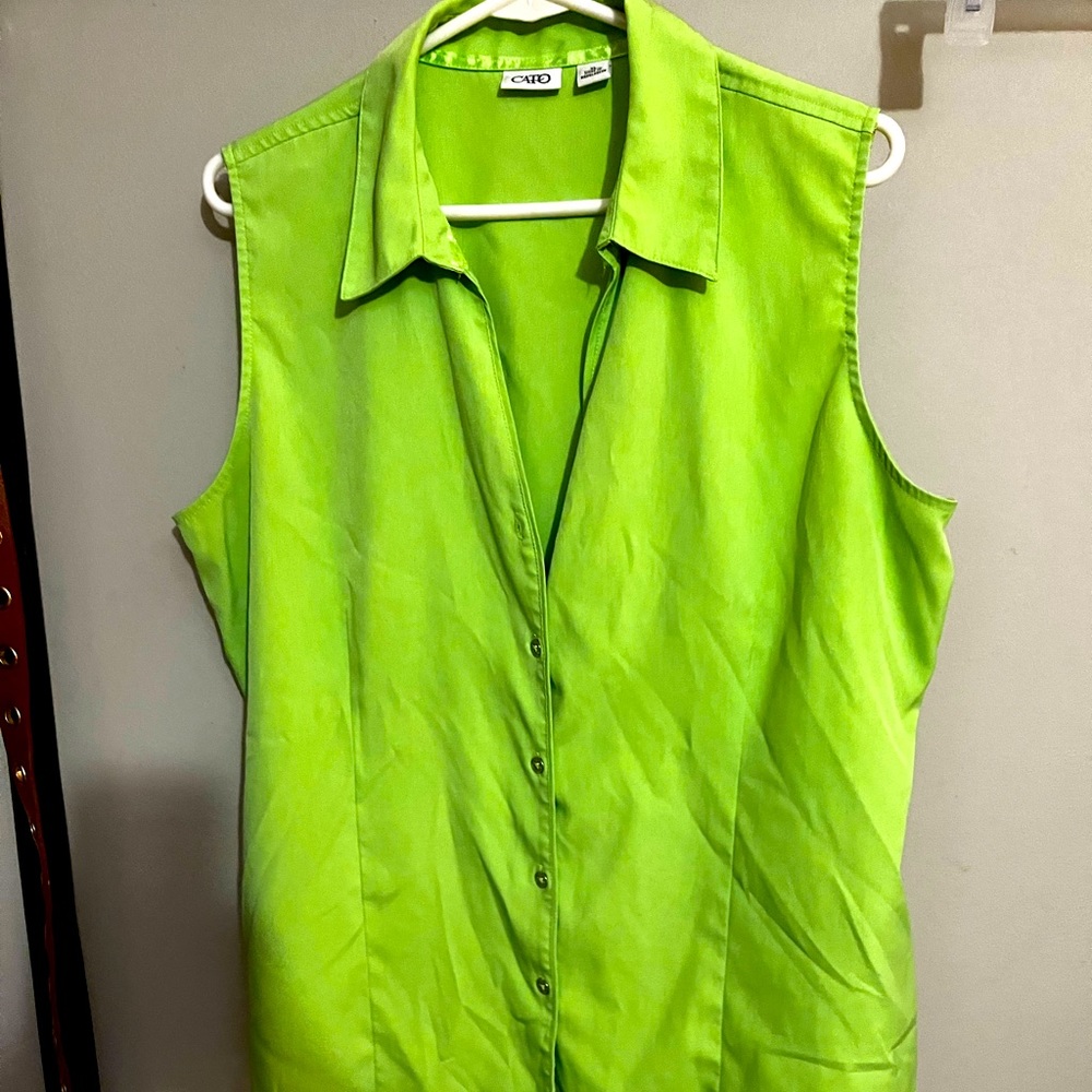 Worn green fluorescent or lime depending on your eyes great condition no rips